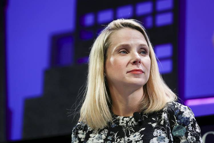 Marissa Mayer is Tanking Yahoo and It Might Be Time to Sell Out