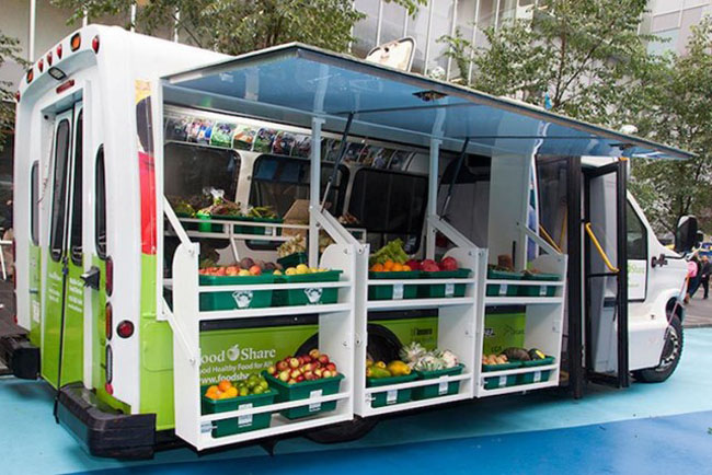 Converted Bus Brings Fresh Veggies to Low-Income Neighborhoods