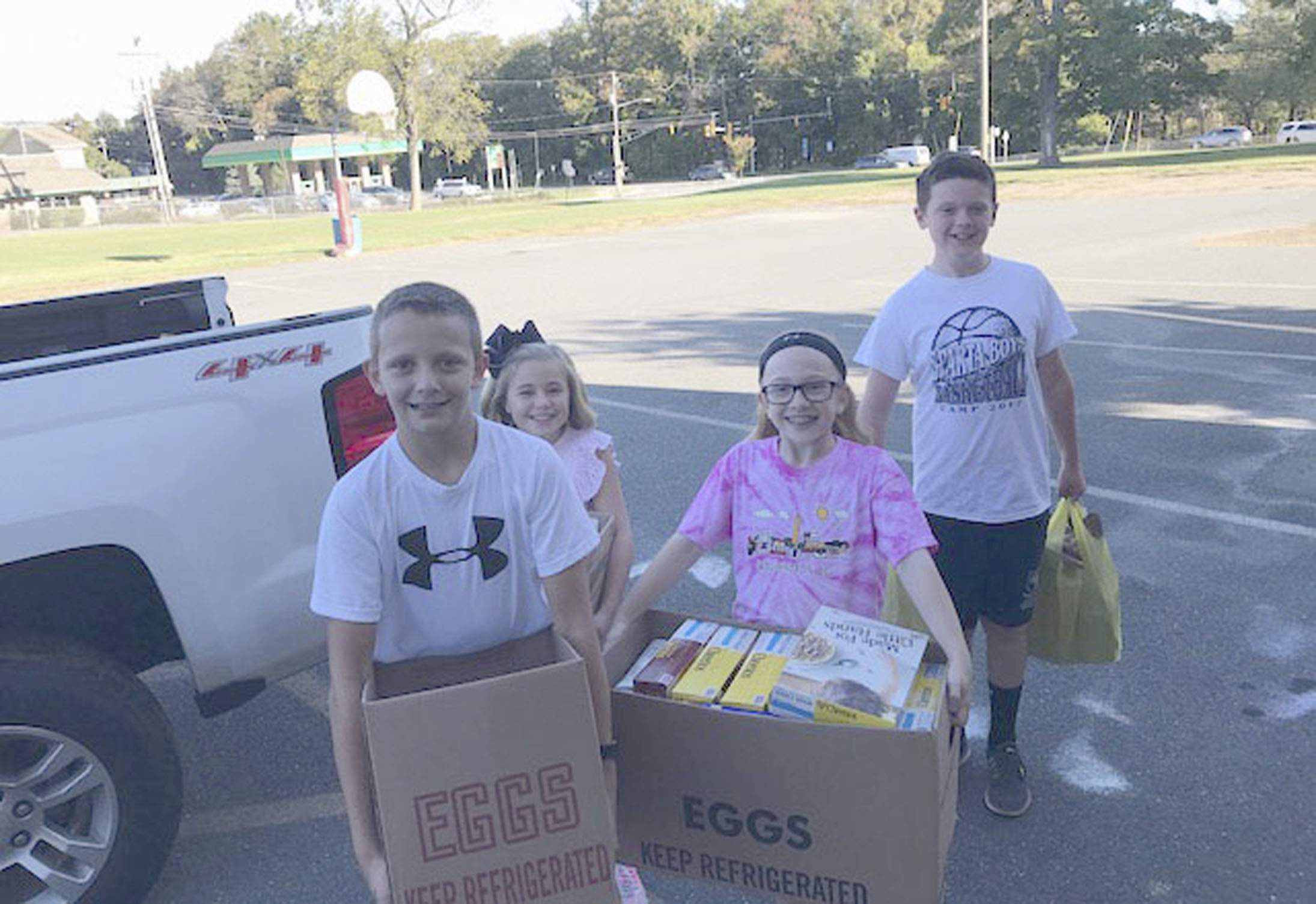 Extending Hands Program offers year-round help to the community